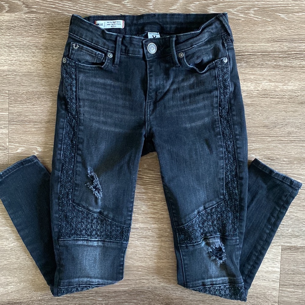 True Religion Mid Rise Super Skinny Halle Crochet Style Jeans